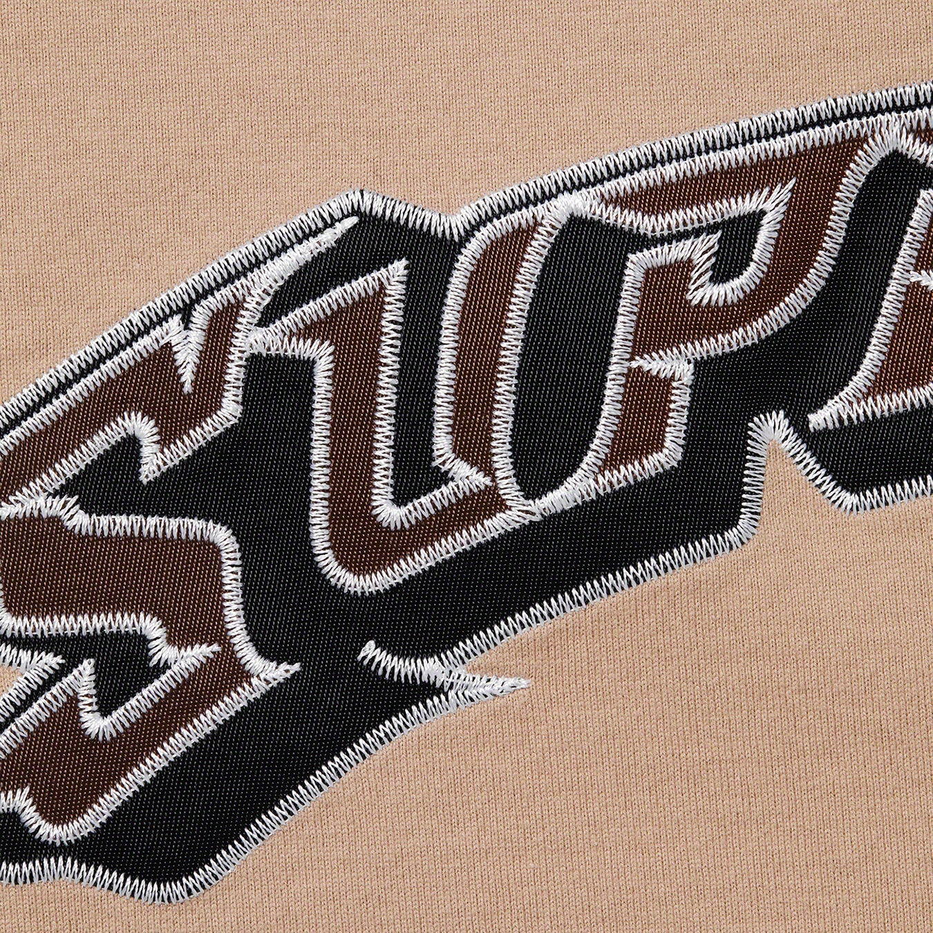 Appliqué Arc S/S Top view 6